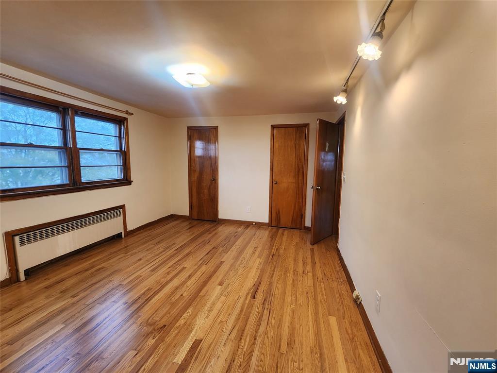 60 ROOSEVELT Avenue 2ND FLR