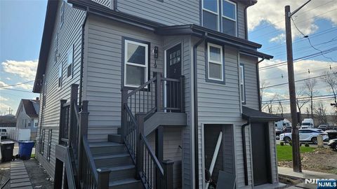 Photo of 19 Florence St #2, Englewood, NJ 07631 (MLS # 26008020)