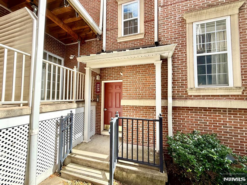 201 DEY Street 126