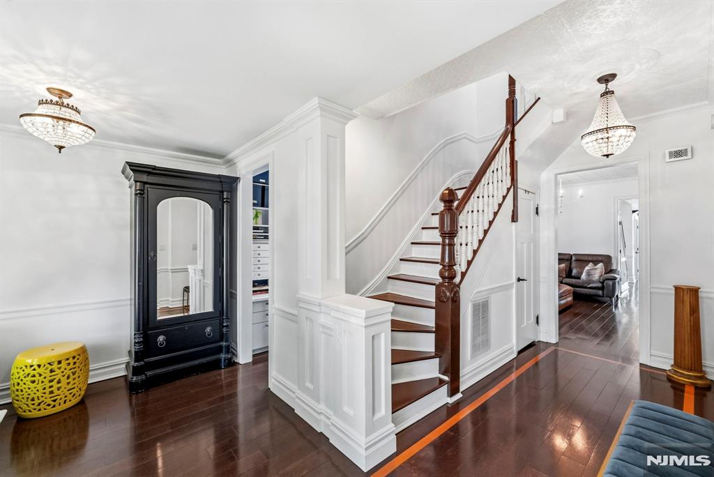 209 W Passaic Avenue