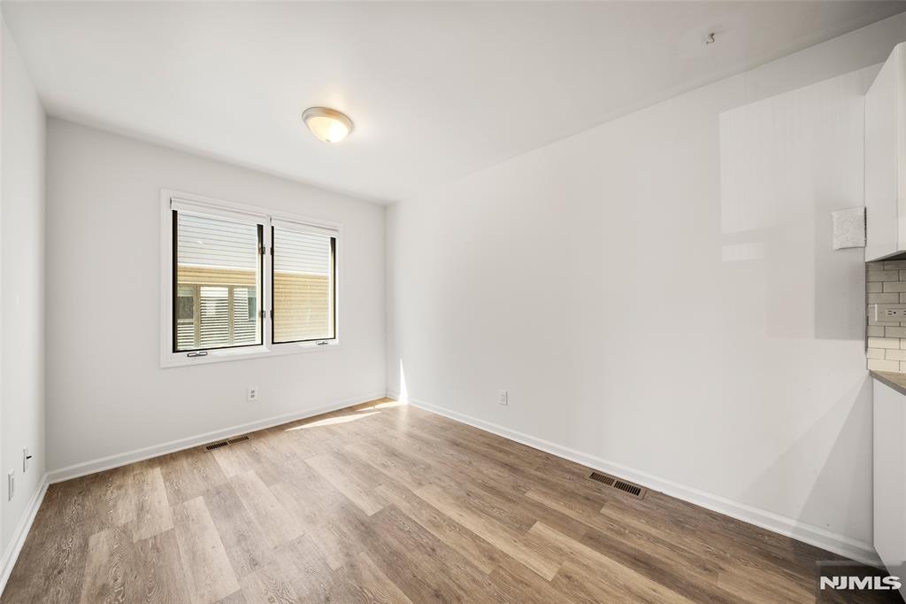 161 Roosevelt Place