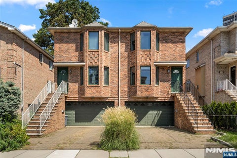 Photo of 229 Franklin Ave #B, Cliffside Park, NJ 07010 (MLS # 26038948)