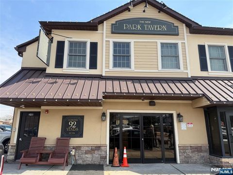 Photo of 250 Park Ave #1, East Rutherford, NJ 07073 (MLS # 26009449)