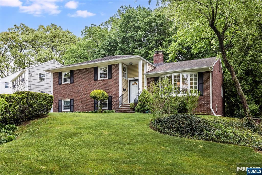 Property for Sale at 245 Essex Avenue, Bloomfield, New Jersey - Bedrooms: 3 
Bathrooms: 3 
Rooms: 8  - $699,000