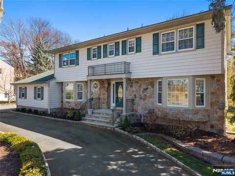 Photo of 368 Central Avenue, Caldwell, NJ 07006 (MLS # 26009907)