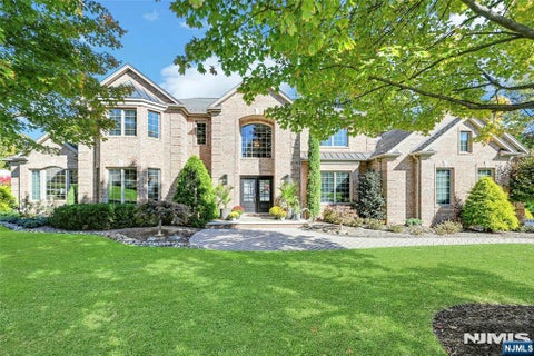 Photo of 6 Keller Court, Park Ridge, NJ 07656 (MLS # 26038846)