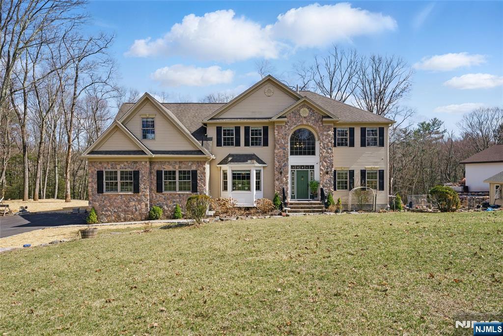 Property for Sale at 61 Virginia Lane, West Milford, New Jersey - Bedrooms: 5 
Bathrooms: 4 
Rooms: 15  - $944,500