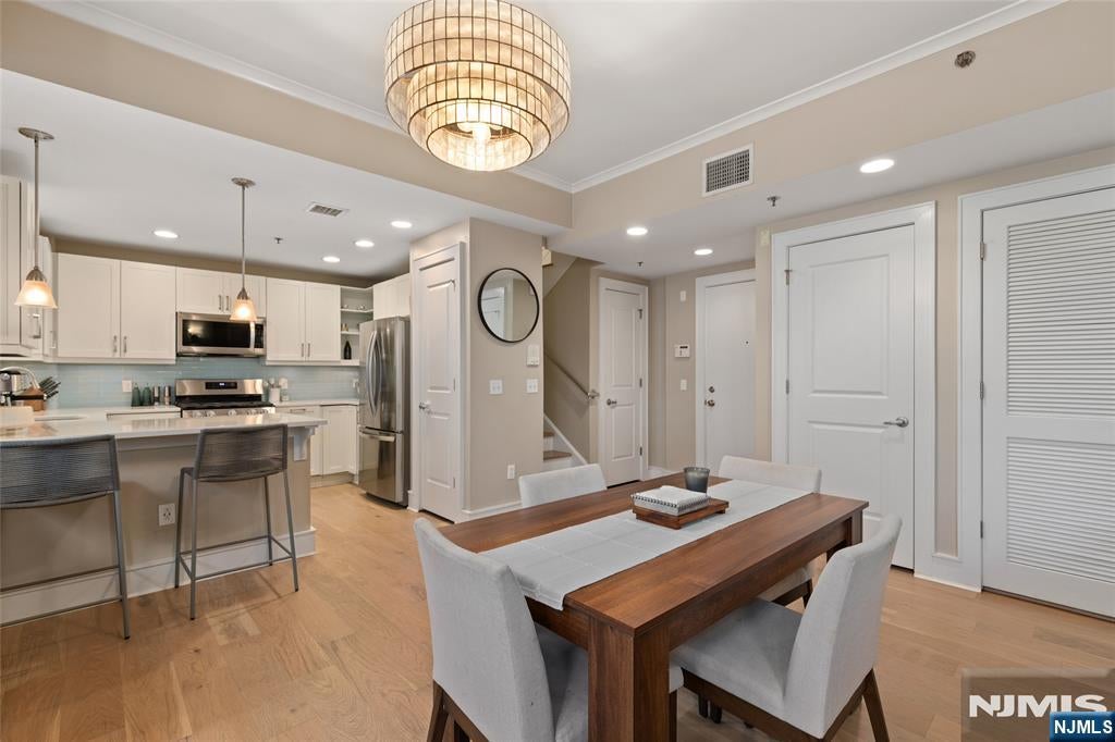 2 Paterson Avenue 2B