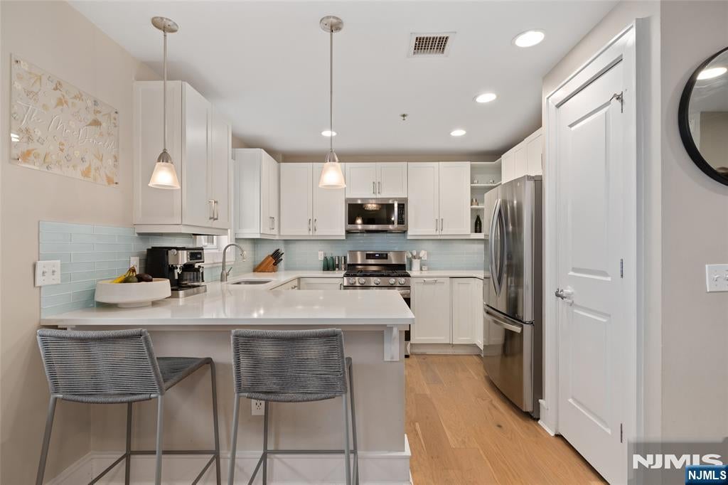 2 Paterson Avenue 2B