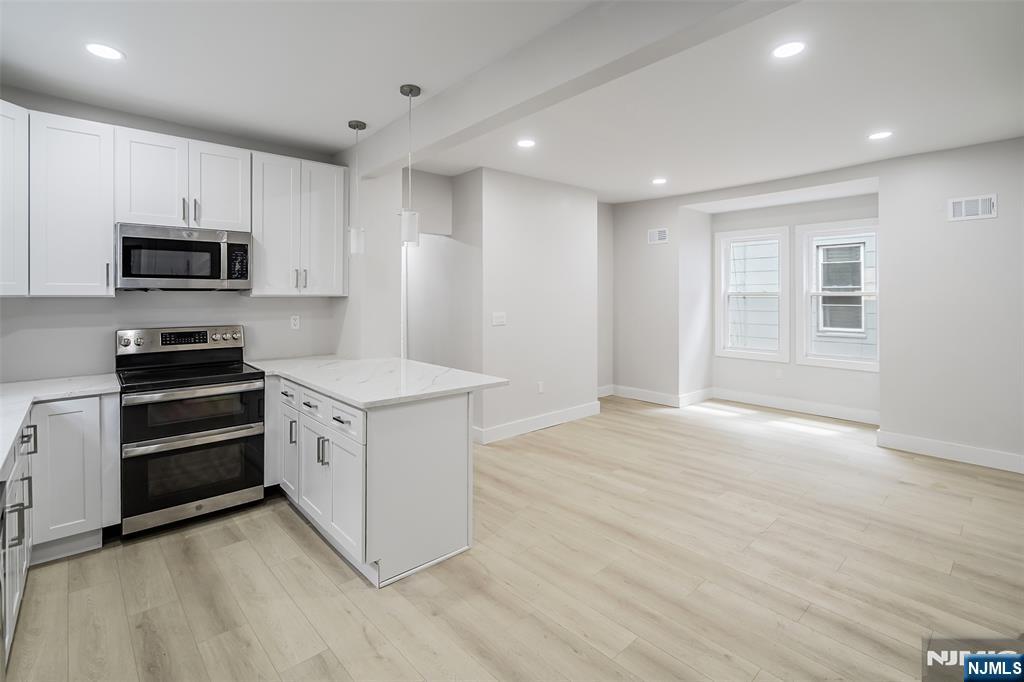 Property for Sale at 90 Grove Street, East Orange, New Jersey - Bedrooms: 5 
Bathrooms: 4 
Rooms: 15  - $719,900