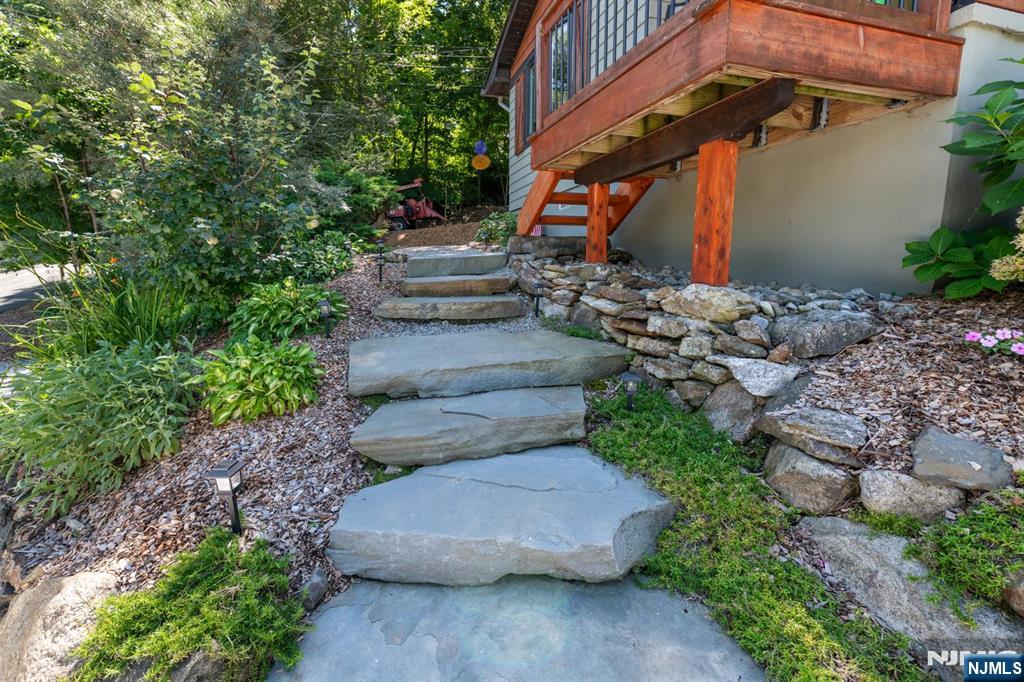 4 Glen Road