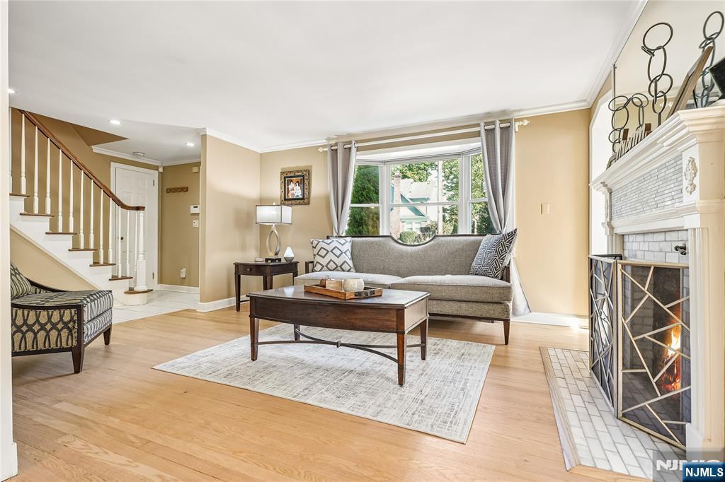 14 Wayland Drive