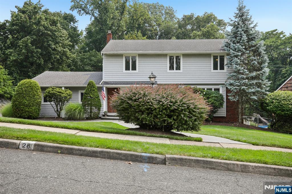 26 Almroth Drive