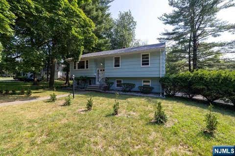 Photo of 138 Grant Ave, Cresskill, NJ 07626 (MLS # 26021168)
