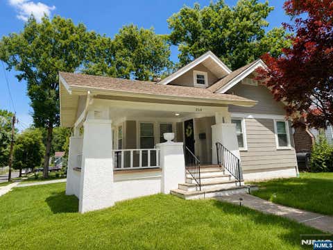 Photo of 254 Midland Avenue, River Edge, NJ 07661 (MLS # 26025202)