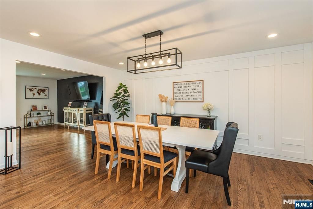 Photo of 8 Cypress Court, Fairfield, NJ 07004 (MLS # 26011539)