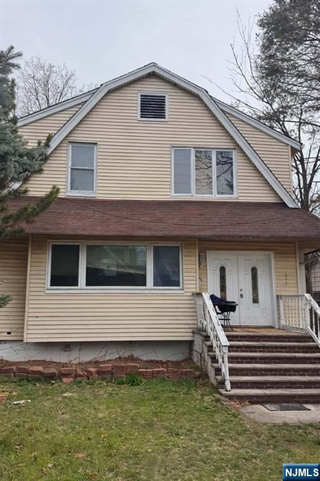 Photo of 334 Brook Avenue, Passaic, NJ 07055 (MLS # 26013073)