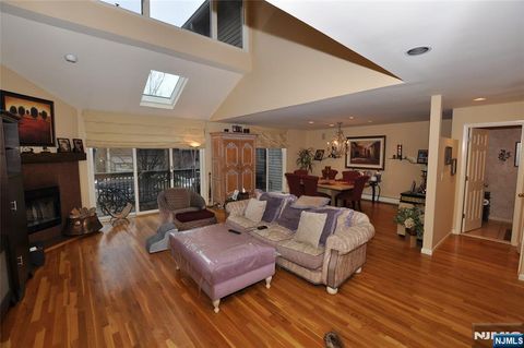 409 Dogwood Court Unit T084, Norwood, NJ 07648 - #: 25000988