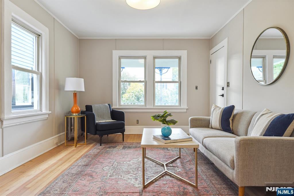21 Central Avenue 1R