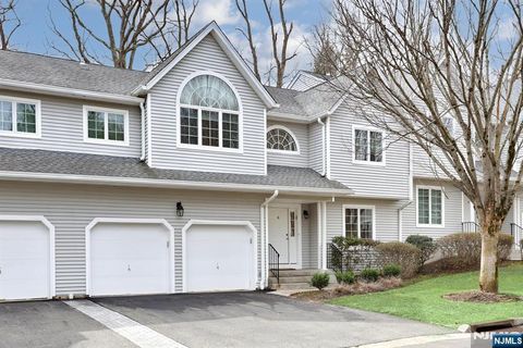 6 SCHILL Place Hillsdale NJ 07642