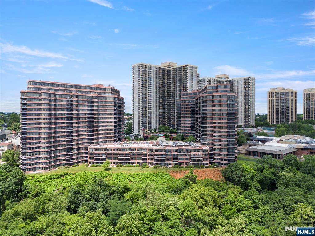 100 Carlyle Drive VILLA P- 6