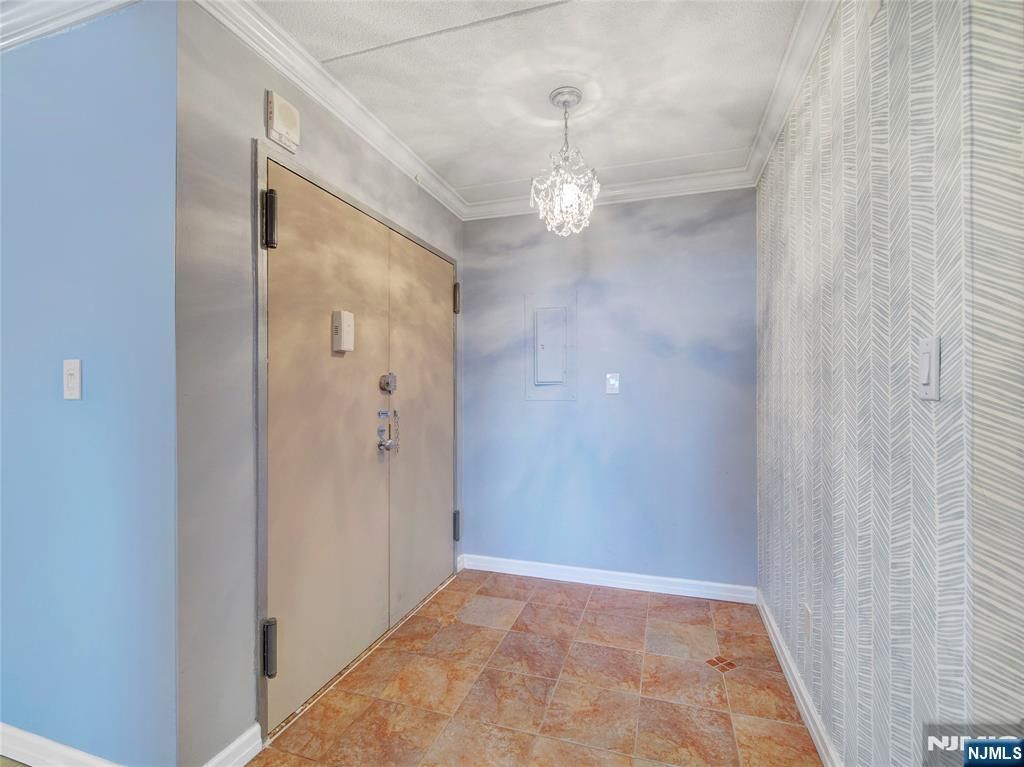 Photo of 250 Gorge Road #16D, Cliffside Park, NJ 07010 (MLS # 25035443)