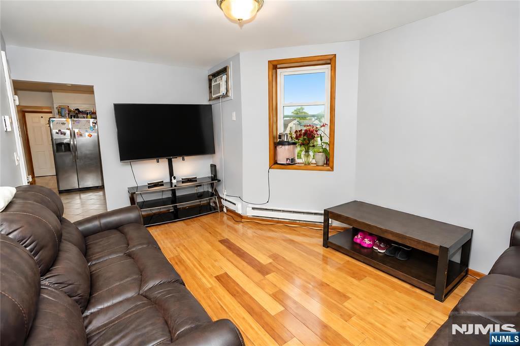 592 6th Street 1108