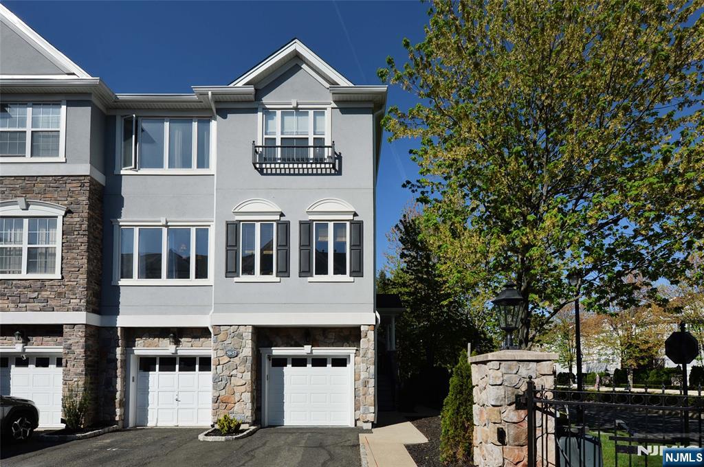 Rental Property at 57 George Russell 29, Clifton, New Jersey - Bedrooms: 2 
Bathrooms: 3 
Rooms: 4  - $3,300 MO.