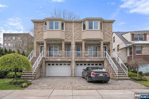 Photo of 264 Lafayette Ave, Cliffside Park, NJ 07010 (MLS # 26003288)
