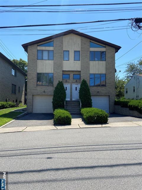 Photo of 2416 Hammett Ave #A, Fort Lee, NJ 07024 (MLS # 26010866)