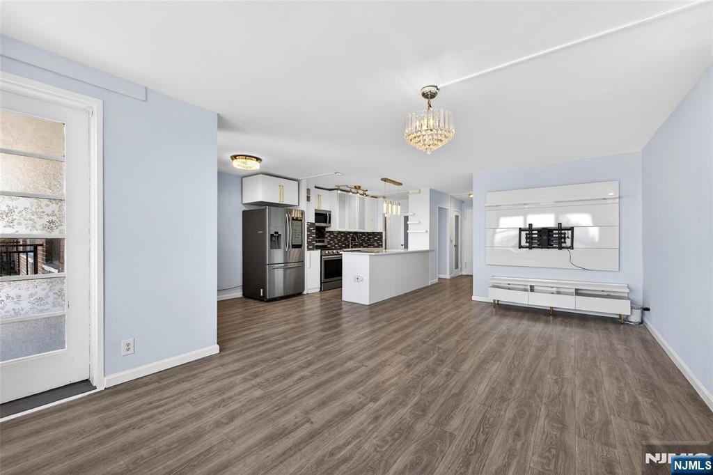 10 Huron Avenue 8J