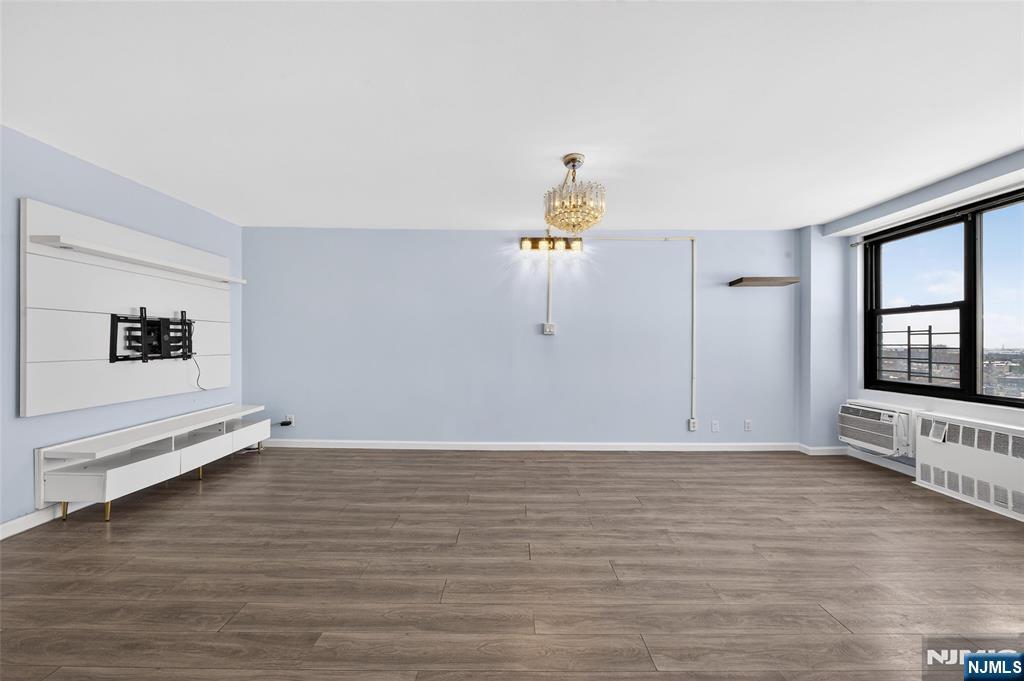 10 Huron Avenue 8J