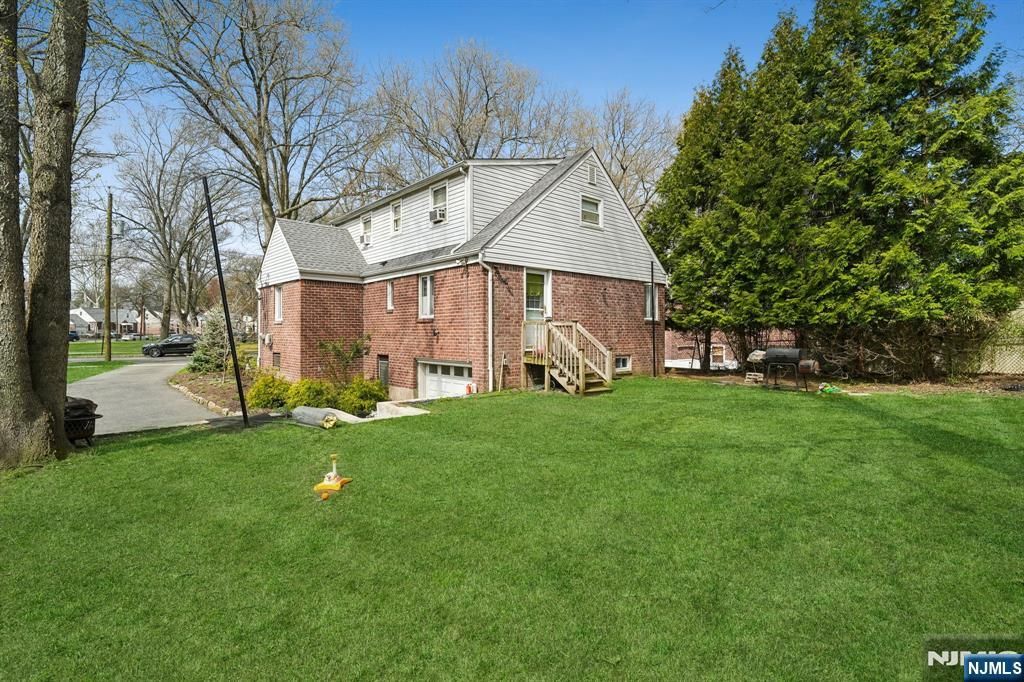 Photo of 103 Glenbrook Parkway, Englewood, NJ 07631 (MLS # 26010746)