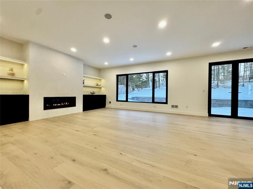 Photo of 80 2nd Street, Park Ridge, NJ 07656 (MLS # 26004071)