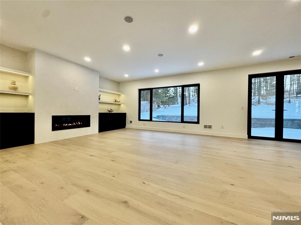 Photo of 80 2nd Street, Park Ridge, NJ 07656 (MLS # 26004071)