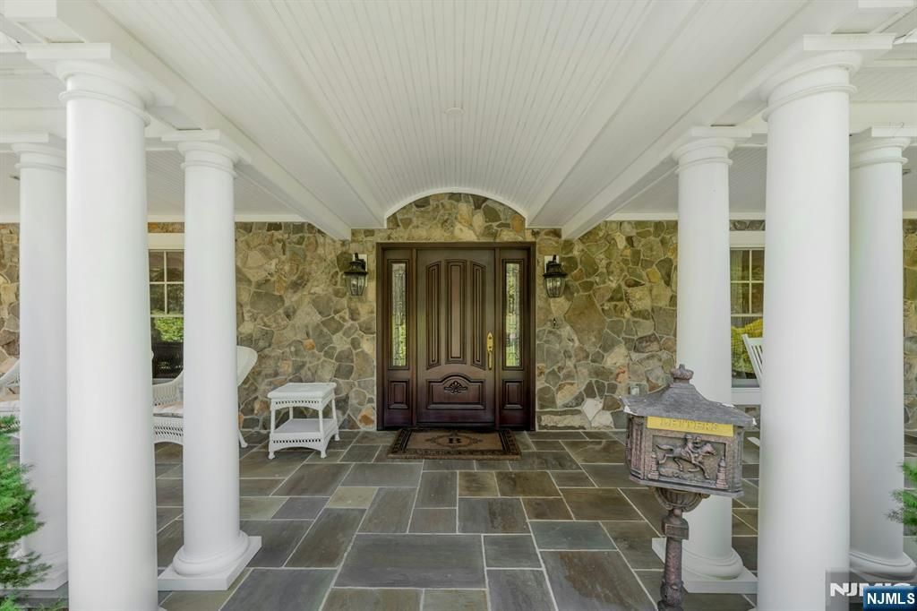 Photo of 476 Fairfield Road, Wyckoff, NJ 07481 (MLS # 25029822)