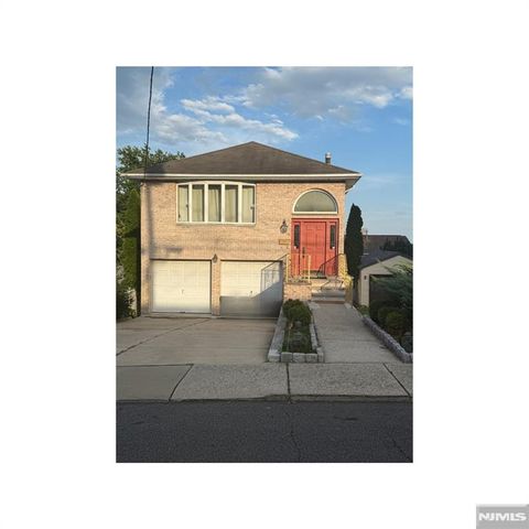 Photo of 140 Prospect Street, Hasbrouck Heights, NJ 07604 (MLS # 25025724) Photo of 140 Prospect Street, Hasbrouck Heights, NJ 07604 (MLS # 25025724)