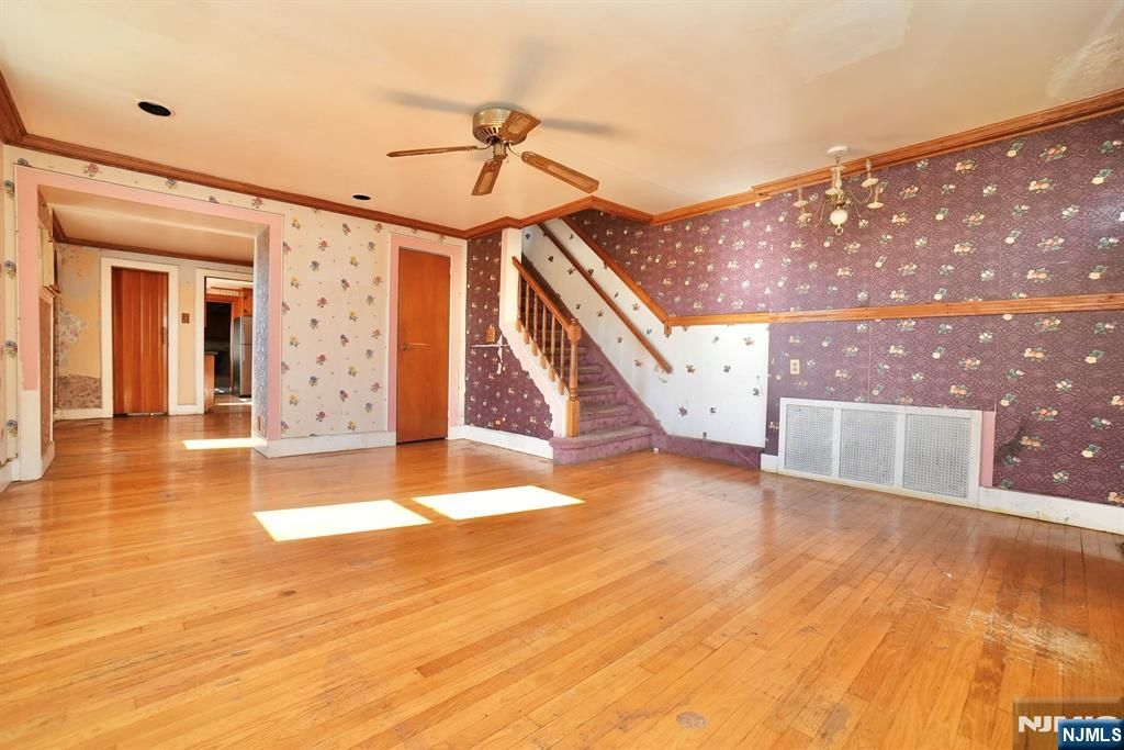Photo of 6 Prospect Place, West Orange, NJ 07052 (MLS # 25035510)
