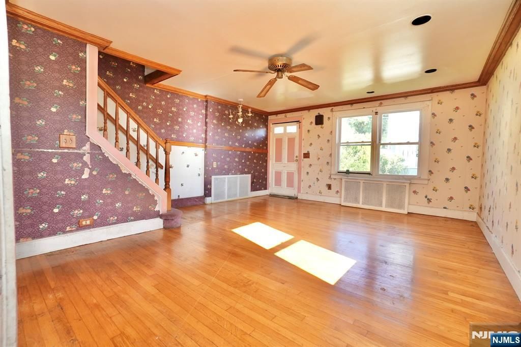 Photo of 6 Prospect Place, West Orange, NJ 07052 (MLS # 25035510)