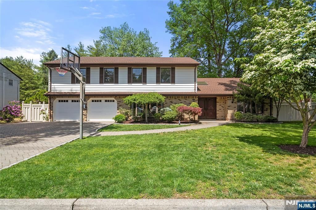 Photo of 22 Kendrick Street, Paramus, NJ 07652 (MLS # 26018764)