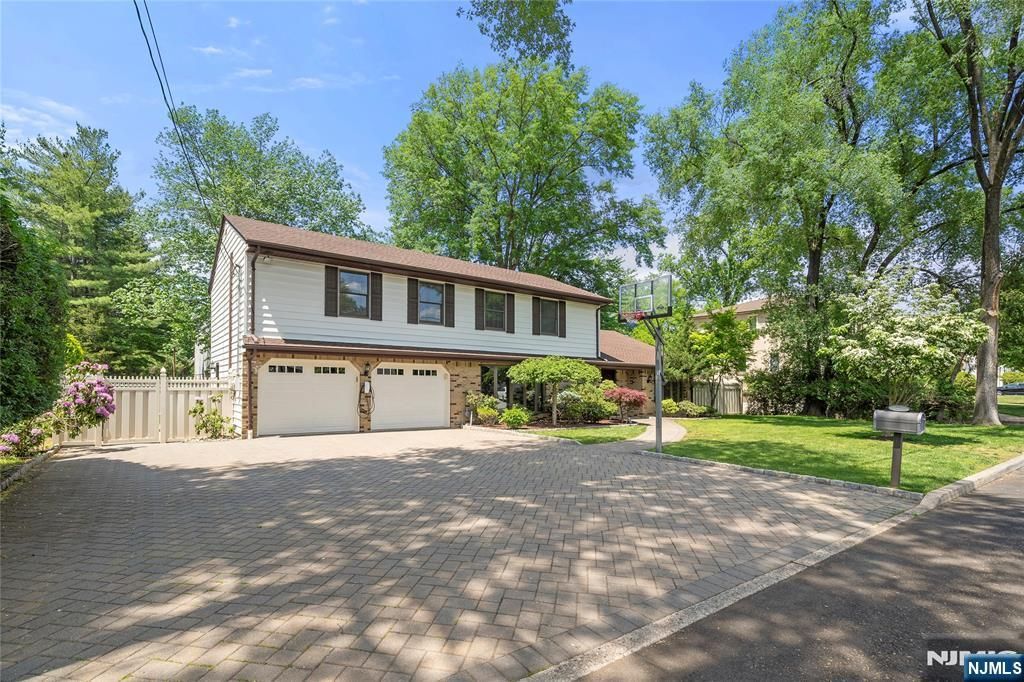 Photo of 22 Kendrick Street, Paramus, NJ 07652 (MLS # 26018764)