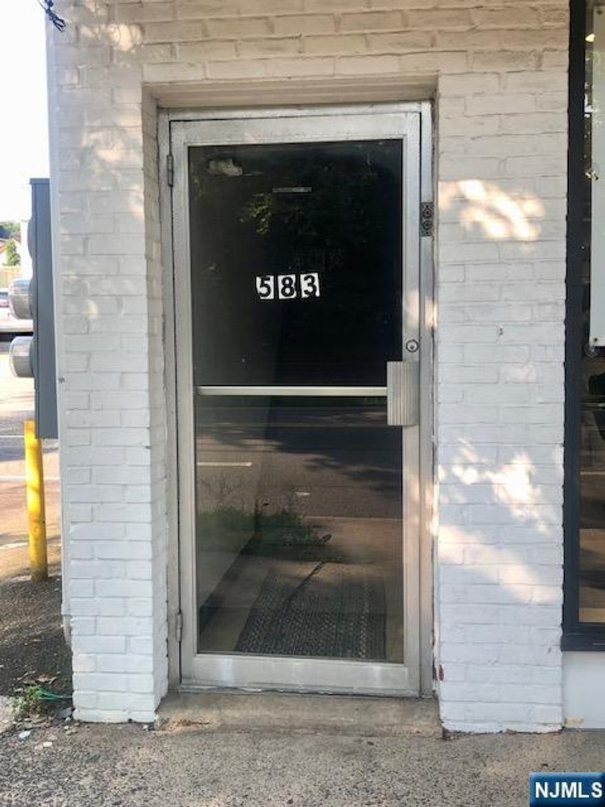 Office Space for Lease â€“ Approximately 1,500 Sq Ft in Westwood Functional office space featuring 2 private rooms, kitchenette, full bathroom, and a spacious common area suitable for reception or collaborative work. Includes a fire exit and is located near major transportation options, shopping, and amenities in the center of Westwood. Ideal for small businesses, consultants, or remote teams.