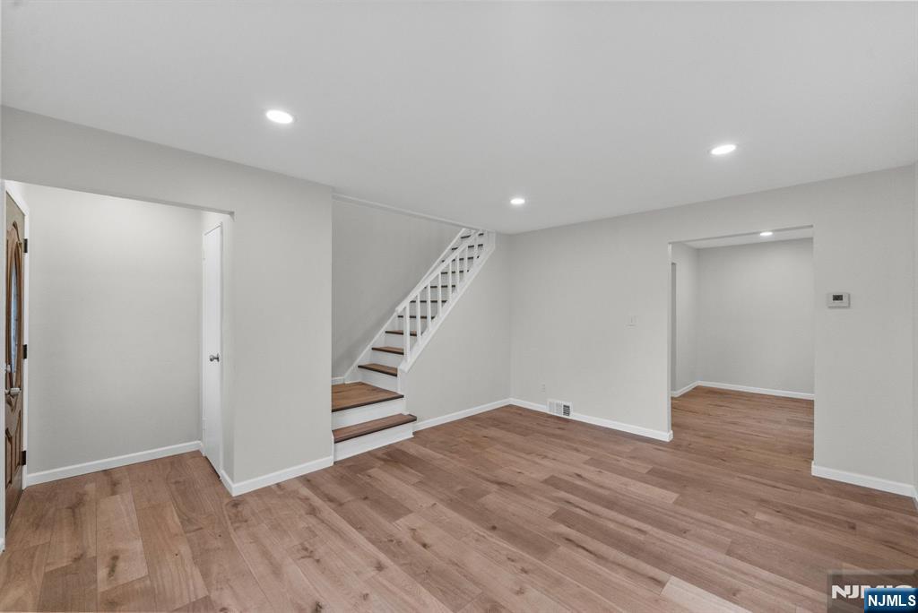 925 Middlesex Street