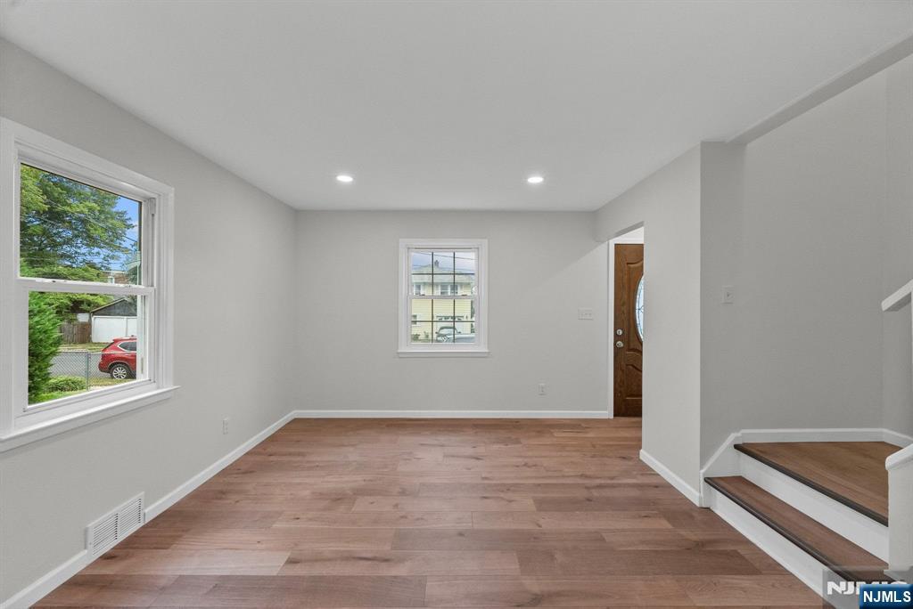 925 Middlesex Street