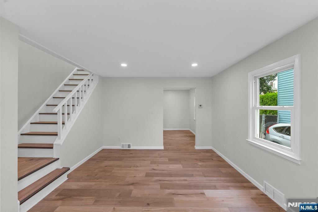 925 Middlesex Street
