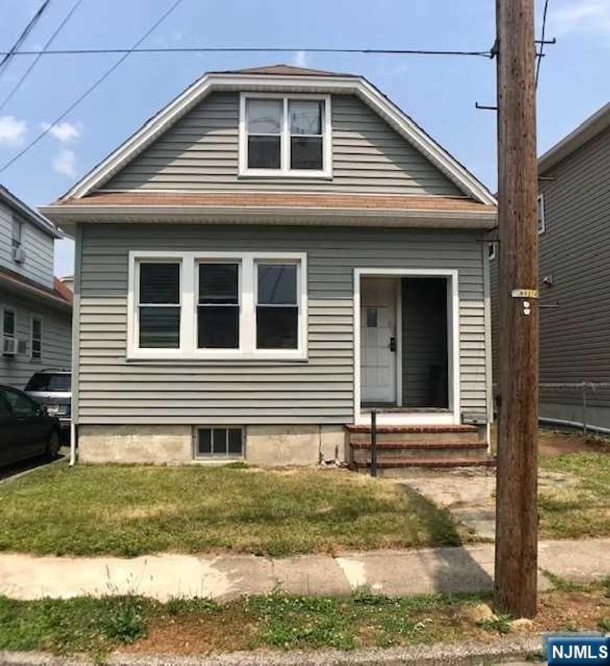 Welcome to 37 Stein Ave., a single family home with incredible potential for those seeking a rewarding investment opportunity. This home is a diamond in the rough, awaiting a total renovation to transform it into a dream home. Situated on a level lot, this home offers ample space for your creative vision to come to life. Immediate occupancy is available, allowing you to start your project right away. With the chance to put your personal touch on every aspect of this home, you can create a space that truly reflects your vision. Act now and secure your investment!