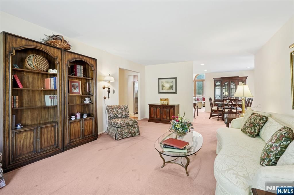 Photo of 15 Highland Drive, Livingston, NJ 07039 (MLS # 25036090)