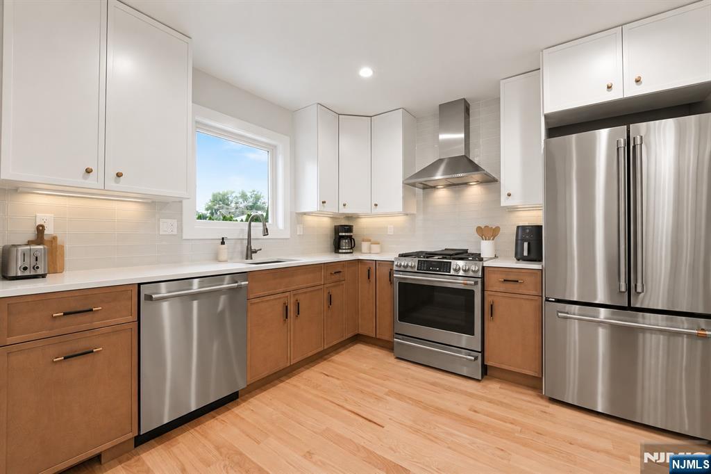 721 Schaefer Avenue