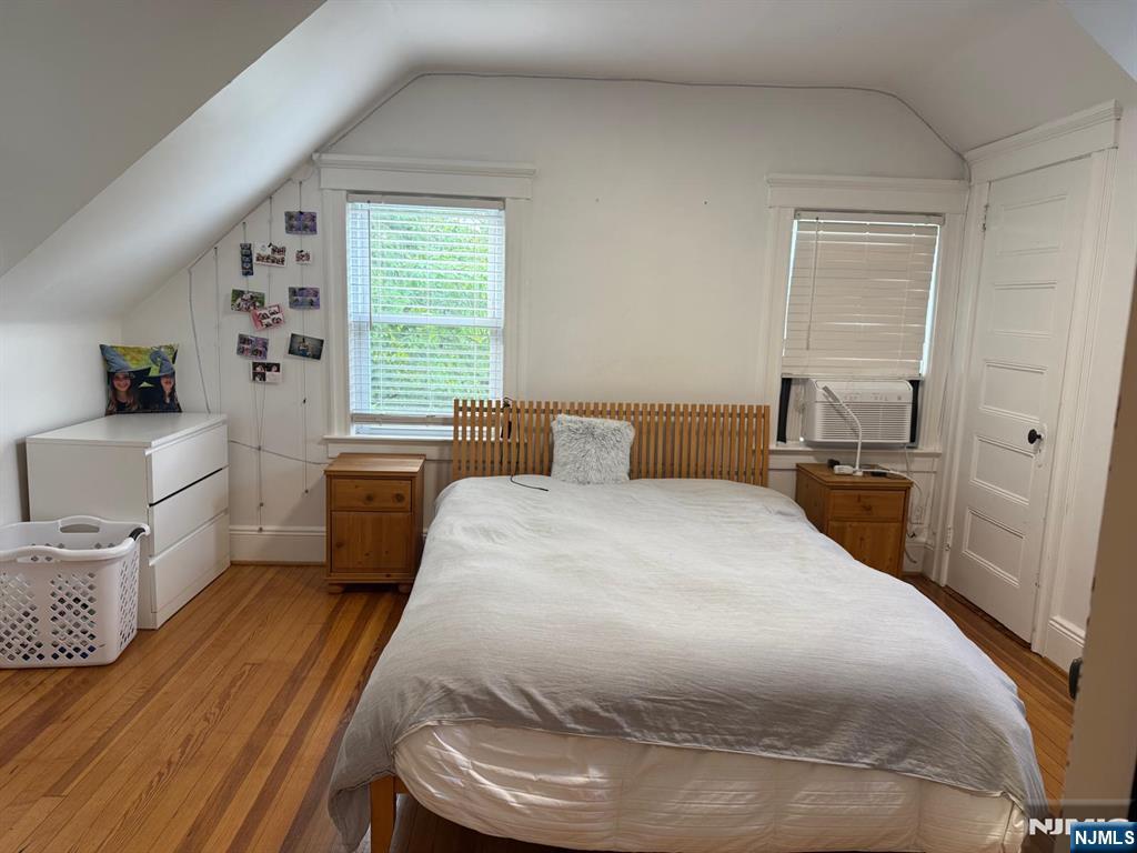 287 Lake Shore Drive