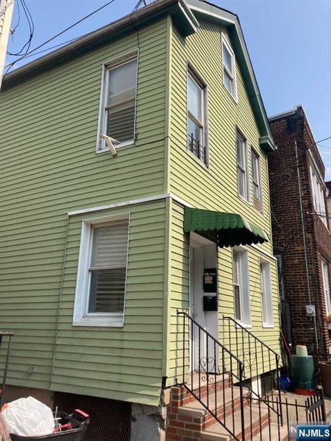 1515 Manhattan Avenue Union City NJ 07087